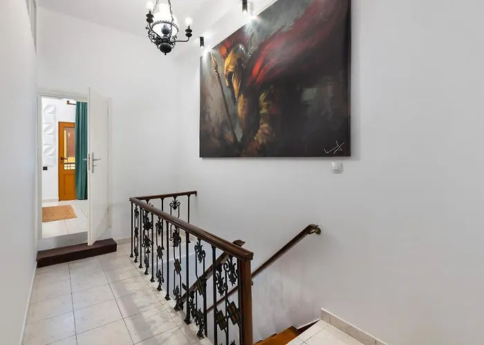 Prázdninový dům A Unique 3-4 Bedrooms House In Old Town *