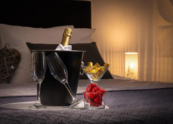 A Unique 3-4 Bedrooms House In Old Town Rhodes City