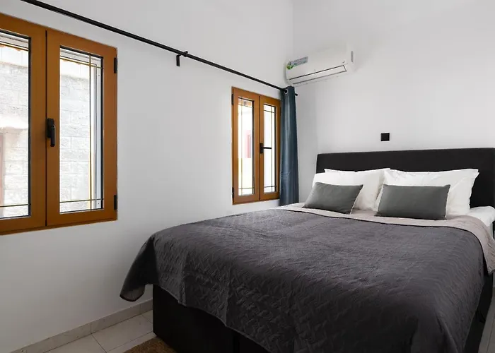 Semesterbostad A Unique 3-4 Bedrooms House In Old Town Rhodes City