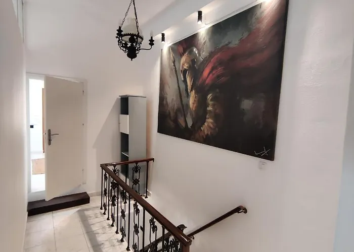 A Unique 3-4 Bedrooms House In Old Town Rhodes City