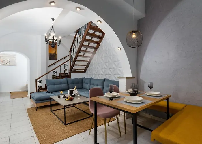 Tatil Evi A Unique 3-4 Bedrooms House In Old Town