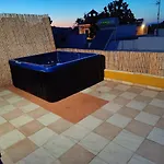 A Unique 3-4 Bedrooms House In Old Town *