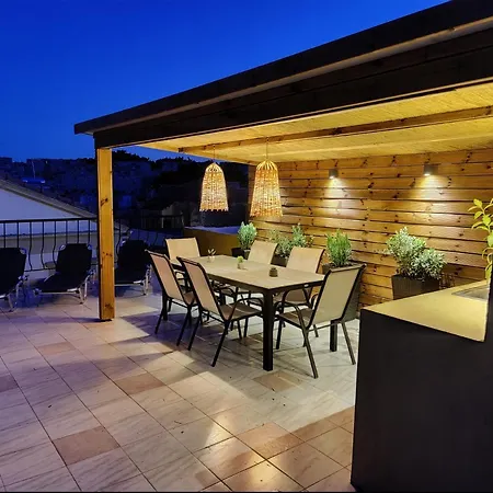 A Unique 3-4 Bedrooms House In Old Town Semesterbostad Rhodes City